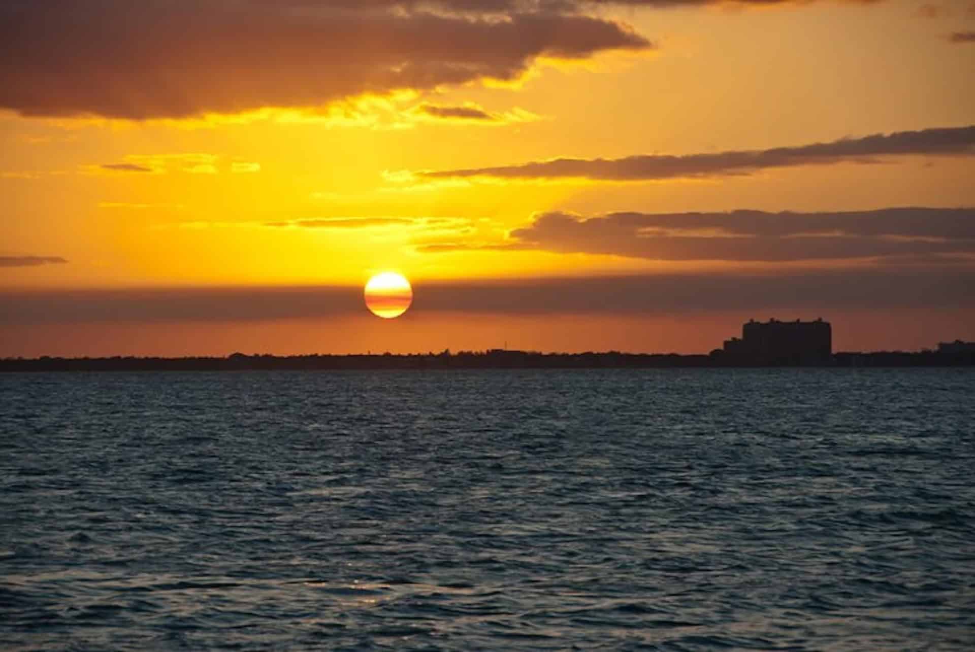 croisiere millionaires homes coucher de soleil