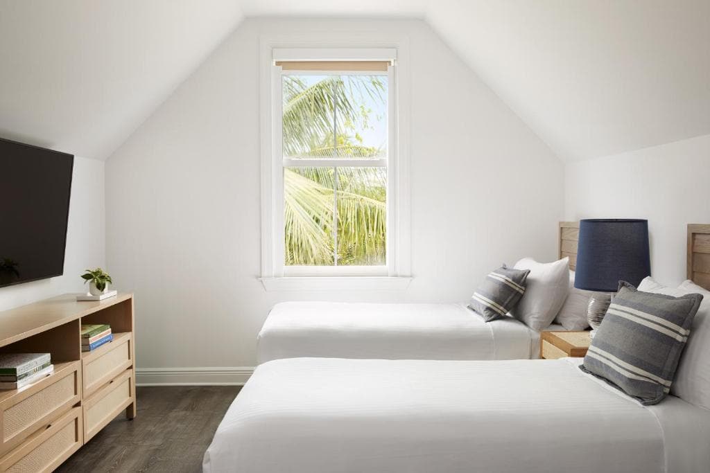 parrot key hotel