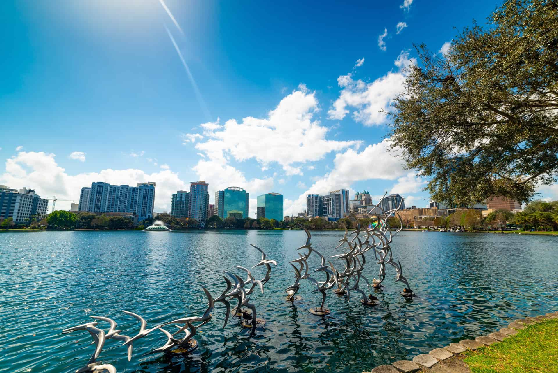 lake eola park sculpture oiseaux