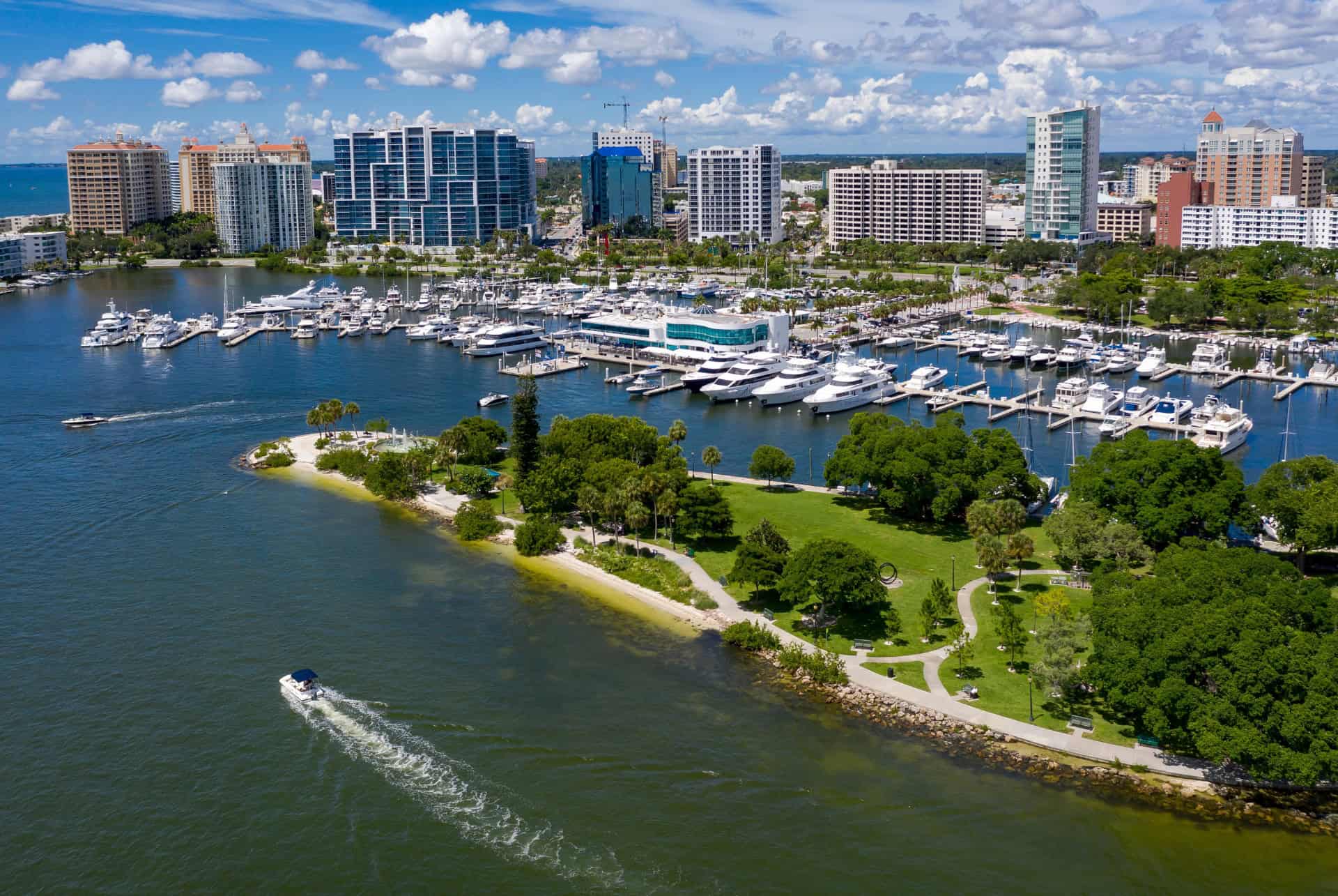 visiter sarasota bayfront park
