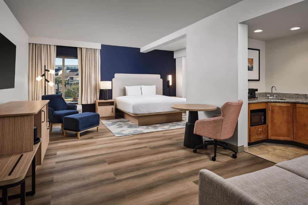 hampton inn suites destin